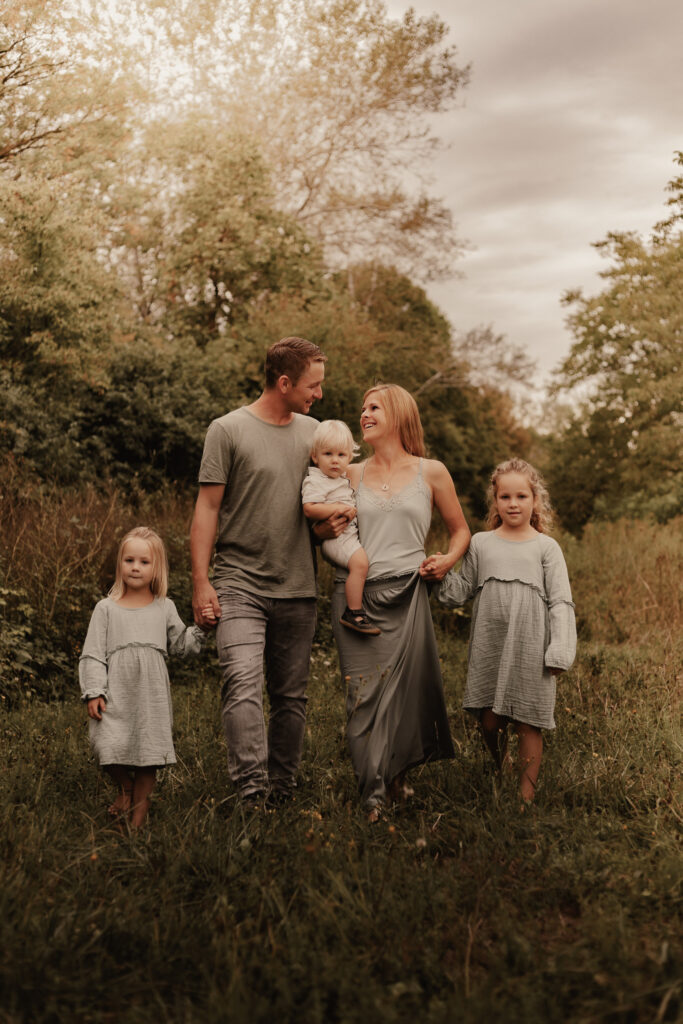 Familienfotografie 2 Fröhliches Outdoor-Familienshooting in der Natur bei Kempen am Niederrhein